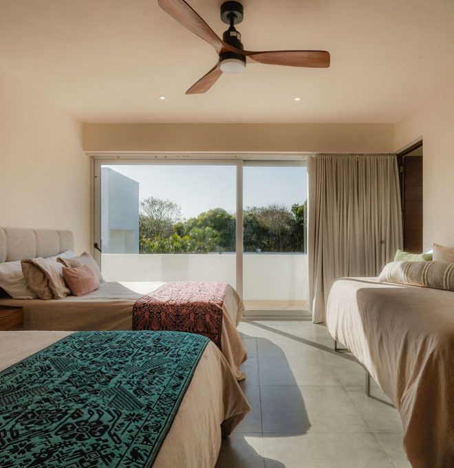 Villa Yakunah by Juan Manuel Pastorino Montes